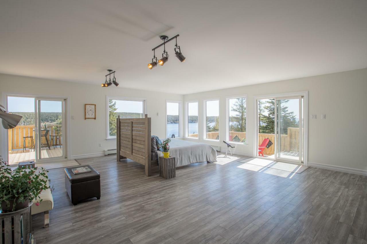 Whale House Guest House Mobile Екстериор снимка